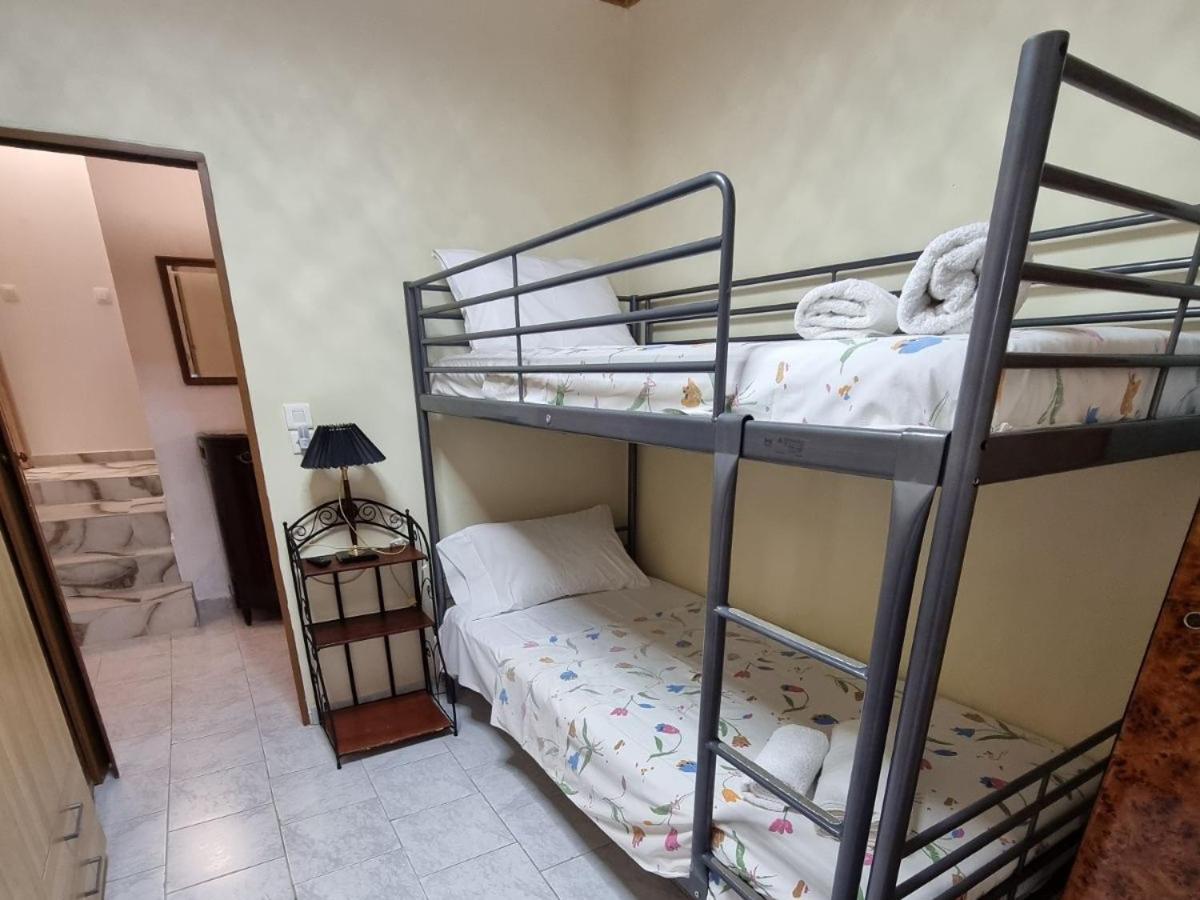 Toulas House * Divarata